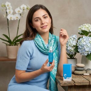 فواید سرم هیالورونیک اسید؛ 9 مزیت کلیدی برای پوست شاداب و جوان